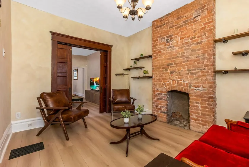 Franklin Park Gem | Historic Bones, Modern Comfort - Image 1