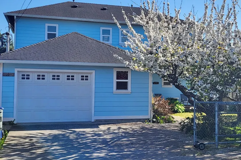 Arcata Sunset Townhouse - Image 1