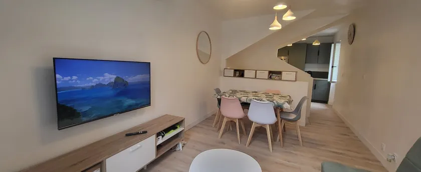 Bekväm villa i ett lugnt läge, nära byn, affärer och restauranger - Image 1