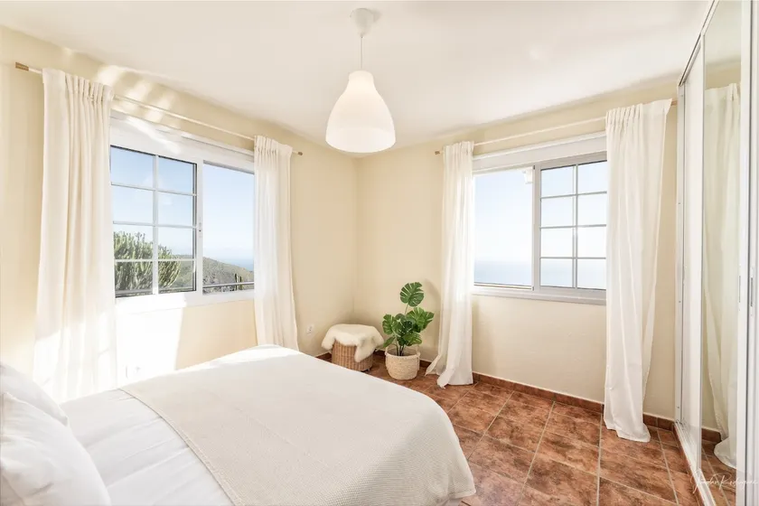 Casa Conrado, 2 bedroom modern oasis, good location - Image 1