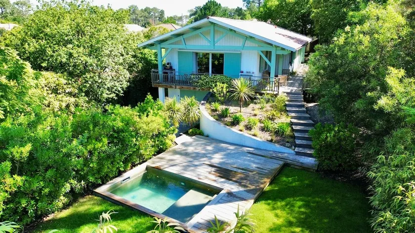 Villa with pool in the village, 5 min from the beach - Image 1
