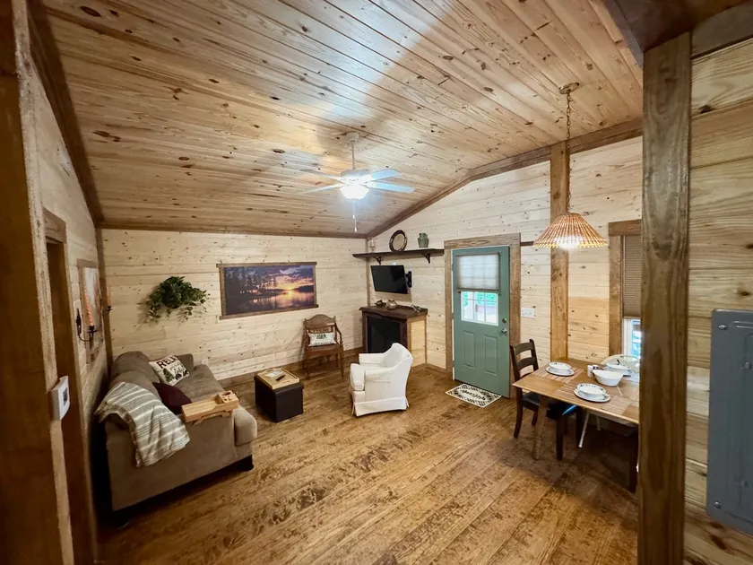 Cabin 2 ”The Buck” - Image 1