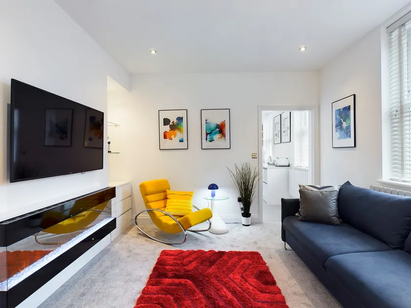 No 3 at Upton Cross House, Chester - Image 1