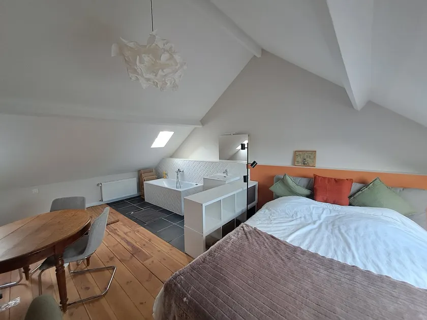 A bedroom in paradise - Image 1
