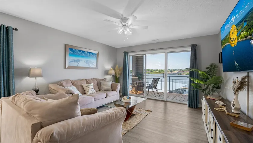 Bridgepointe ~ Lakefront Condo - Image 1