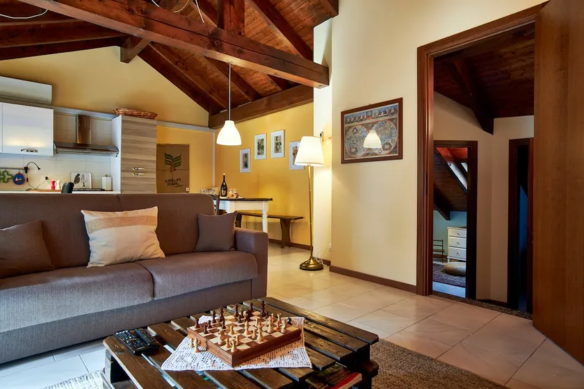 Bella Omegna Apartments - Image 1