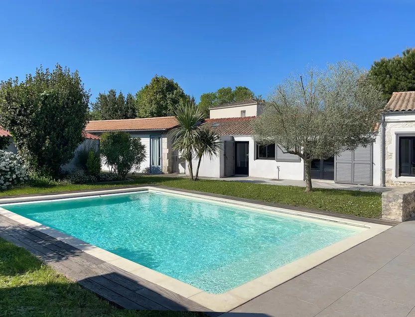 Charming house with pool – relaxing getaway - Image 1