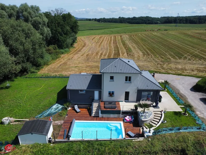 Super equipped quiet house! - Image 1