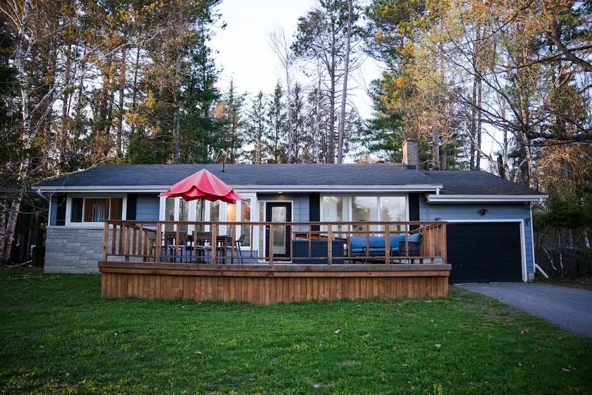 Santa's Village Muskoka Retreat - waterfront - Image 1