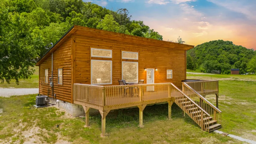 Trailer Parking/Hot Tub/King Size Beds/Mt Views - Image 1