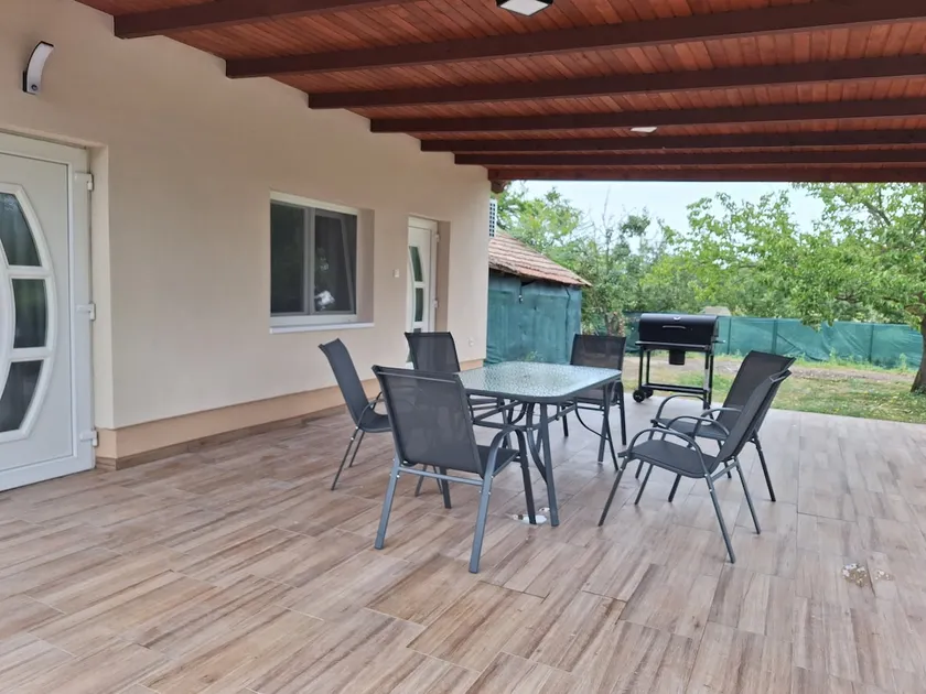 Orchard House, Lake Tisza - Apartman for 4-5 - Image 1