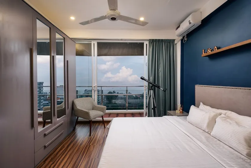 Sea View at Colombo Apartment (Located facing Sea front at Heart of Colombo ) - Image 1