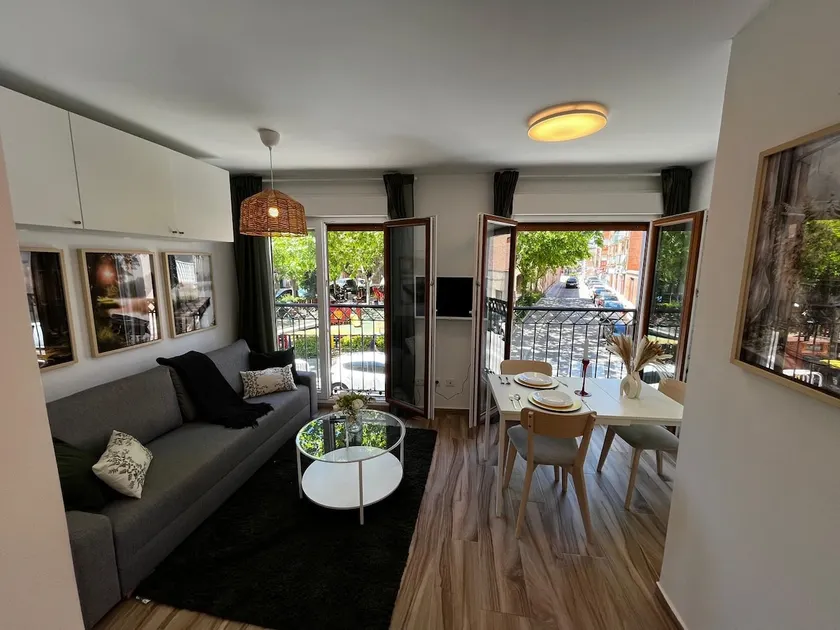 Brand New Penthouse Near Airport - Image 1