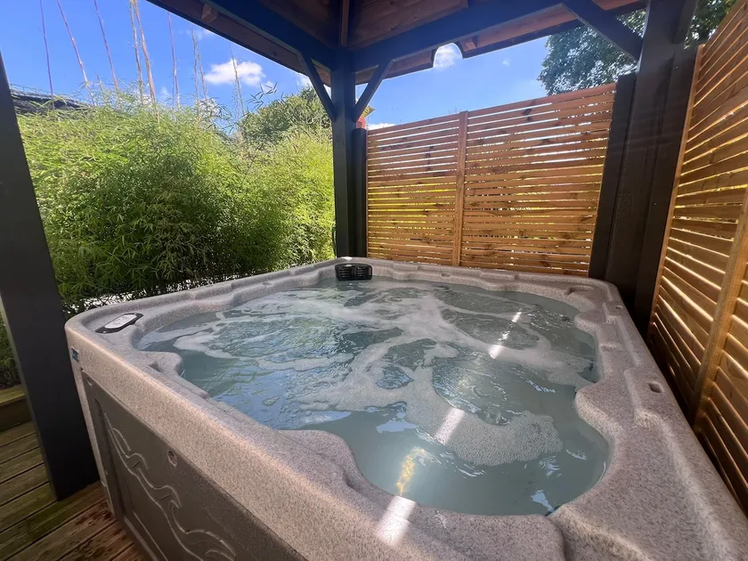 LoveRoom with private HOT TUB Plélo - Image 1