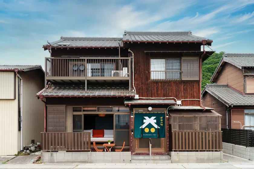 Beachfront Private House: Pets OK, Free Parking - Image 1