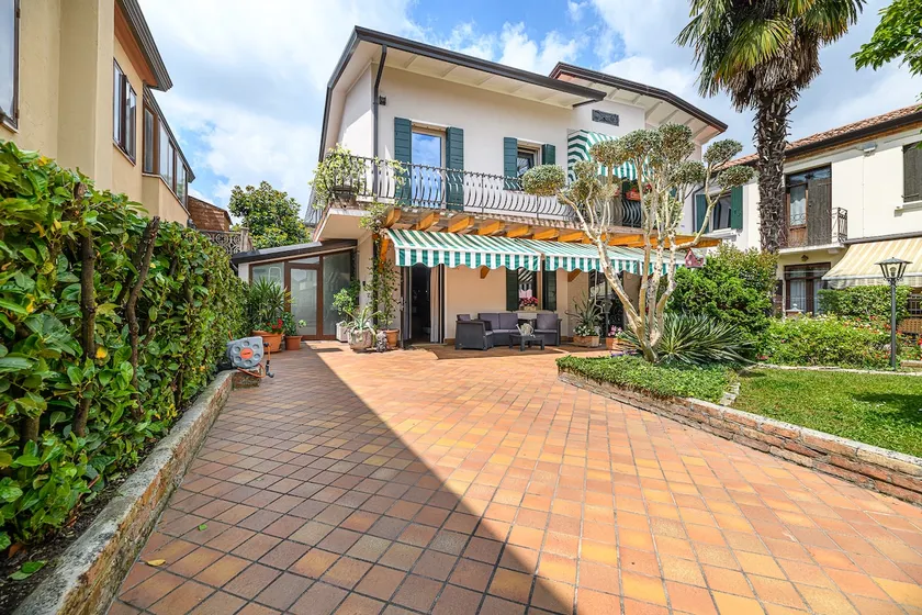 Venetian residence with charm, relaxation and comfort - Image 1
