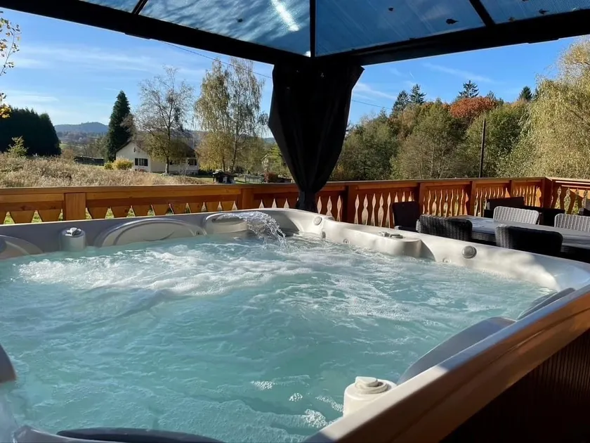 Chalet des Sources 2-4 people with private Jacuzzi - Image 1