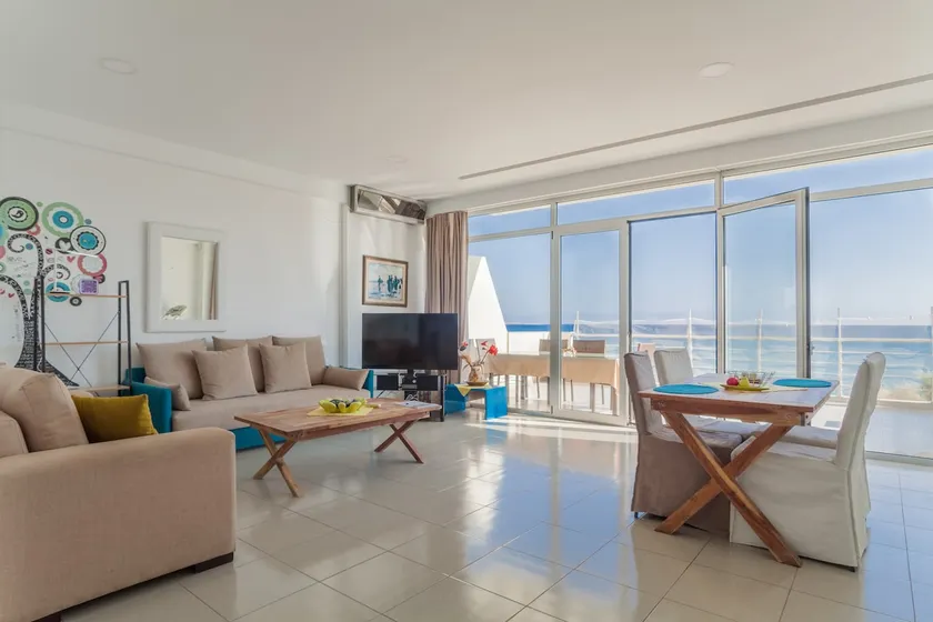 1st floor apartment, on the central beach. - Image 1