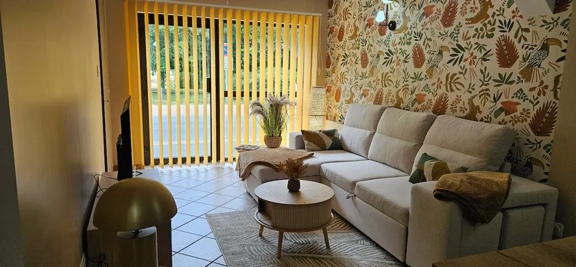 ”The Birds of the Lake” apartment - Image 1