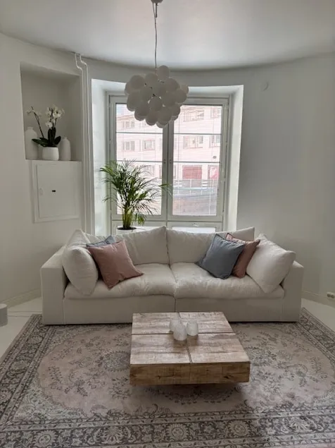 Atmospheric two-room apartment in the center - Image 1