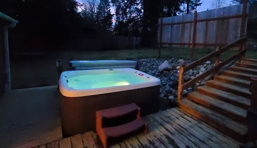 Beautiful Cabin, Great Outdoor Space, EV charger - Image 1
