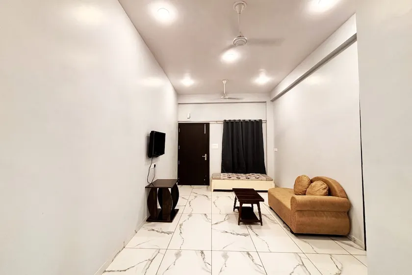 Maheshwaram Manor Ujjain - Image 1
