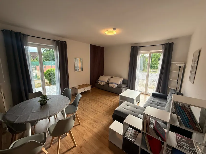 7/10 Aparment - Image 1