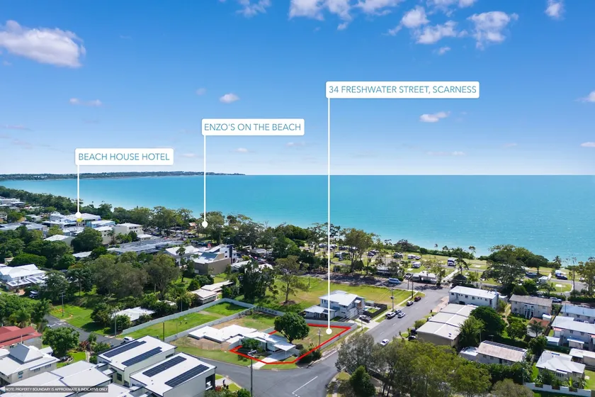 Beachside Cottage Walk to Esplanade | Pet Friendly - Image 1