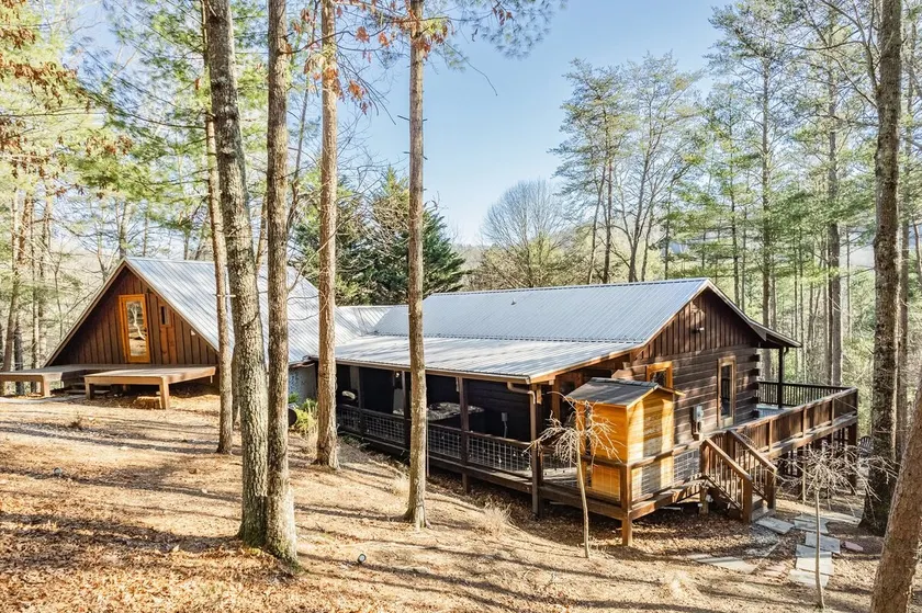 Aska's Cozy Corner Cabin - Image 1