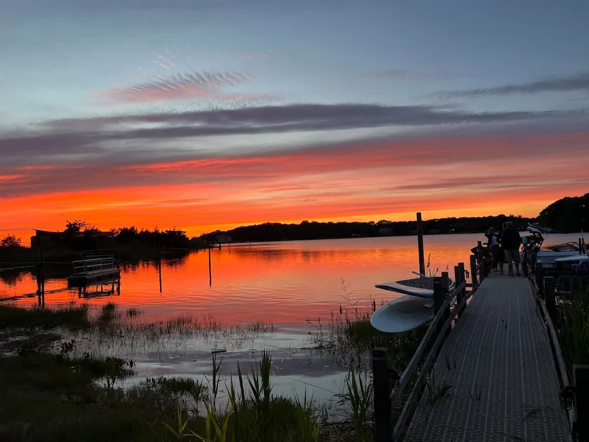 Sag Harbor Village Waterfront Cottage - Image 1