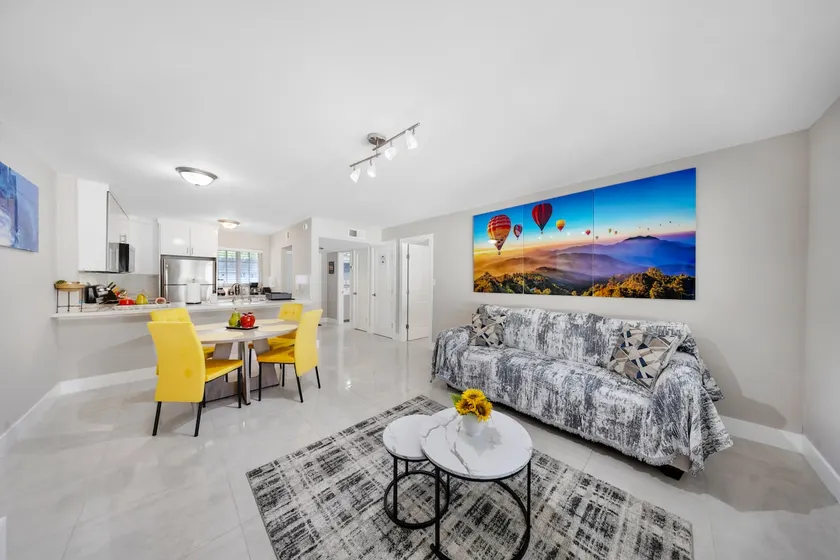 Trendy 1 BR Condo•Sleeps 4•Parking• West Pines - Image 1