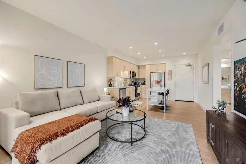 BRAND NEW Luxury Home with View - Image 1