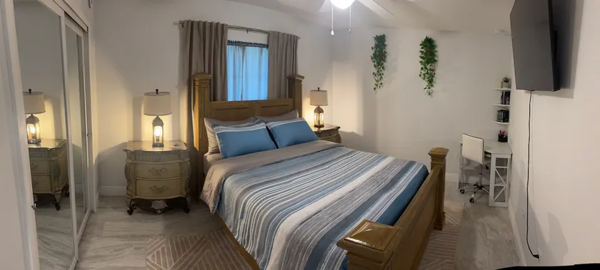 Cozy Guest Suite with Private Entrance - Image 1