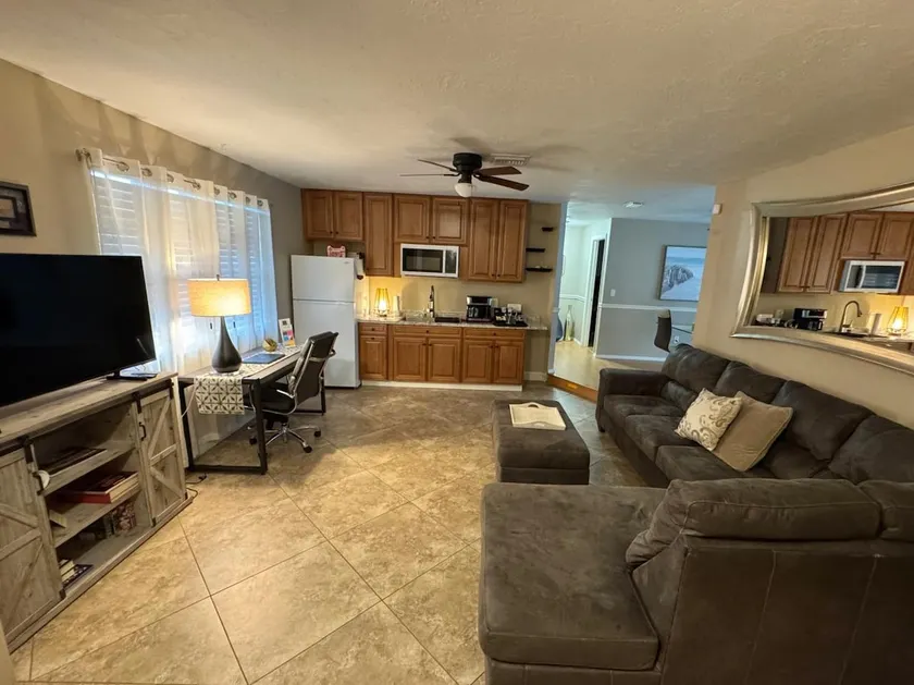 Private 2BR Suite w/ Separate Entrance - Image 1