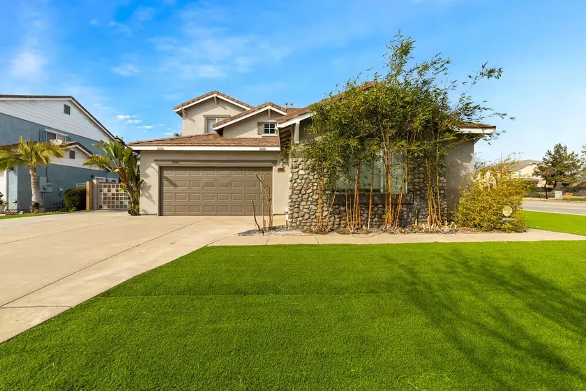 3000SF Sweet Home｜Central Rancho｜Massage Chair - Image 1