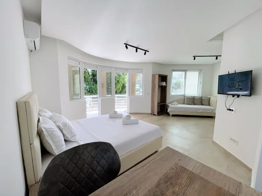 Cozy One Bedroom Apartment - Image 1