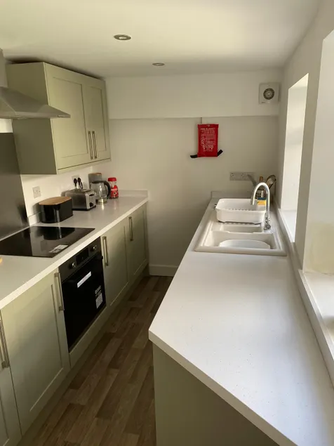 3 Double Bedroom Home-Sleeps 8 - Castle Donnington - Image 1