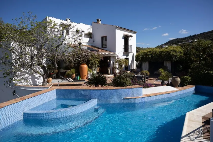 Romantic casita, terrace, mountain views & pool - Image 1