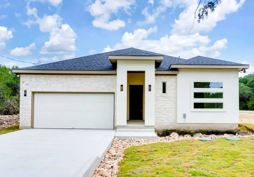 Modern 3BR by Canyon Lake Near Hidden Falls Venue - Image 1