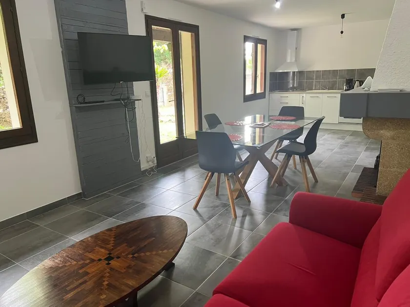 Small pleasant house - Image 1