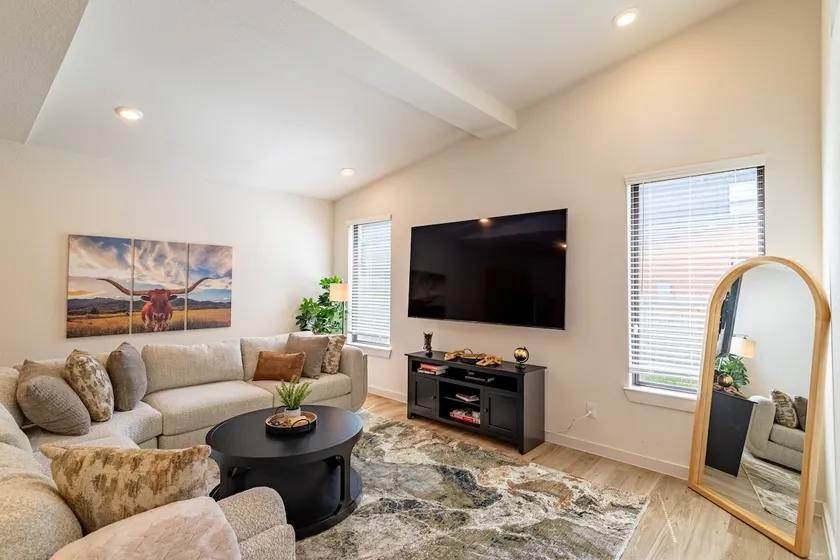 Peaceful home near 59 N - Image 1