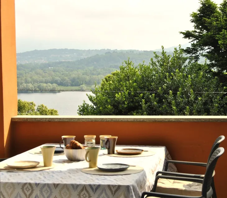 Casa Picasso lake view - Image 1