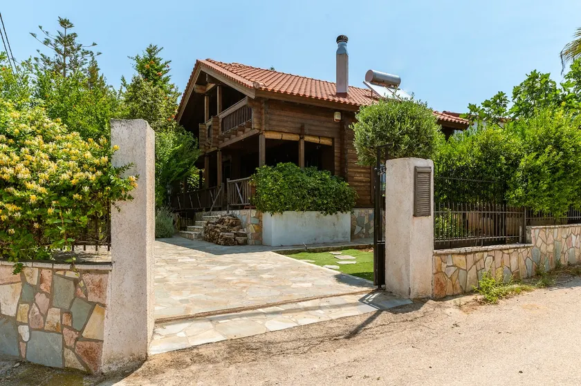 Bright and cozy cottage near the sea - Image 1