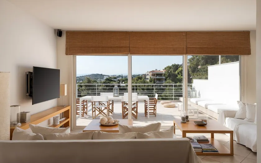 Vouliagmeni Exclusive Residence - Image 1