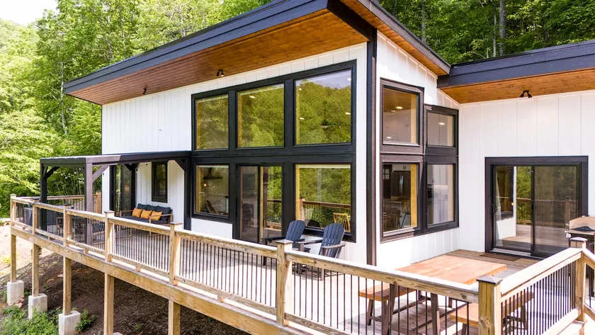 New with Views! Hot Tub & Dog Friendly - Image 1