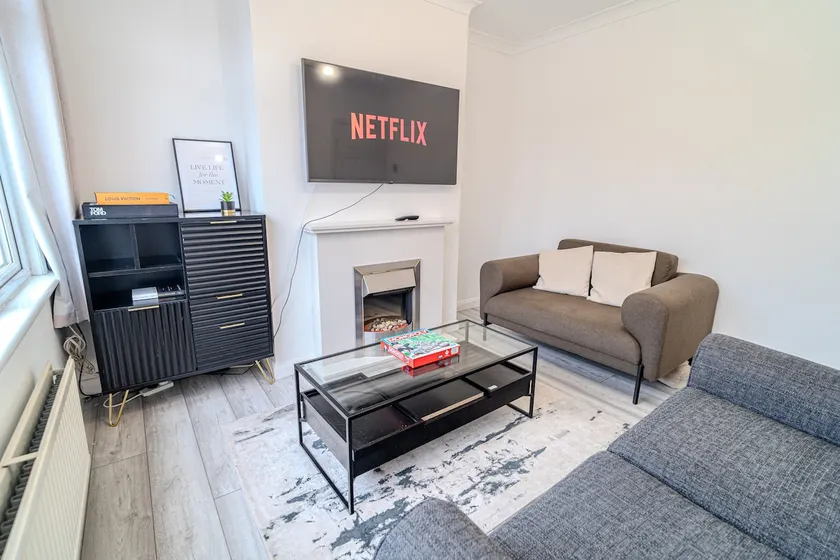 Stylish Southend Stay - Image 1