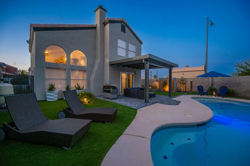 Vegas Homebase, Pool & Central Spot - Image 1