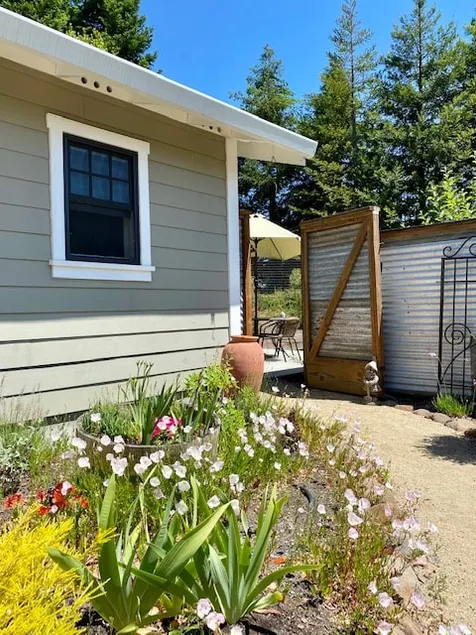 Quiet and peaceful Russian River Valley retreat - Image 1