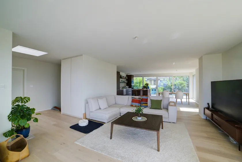 Lakeview Penthouse (Bedroom) - Image 1