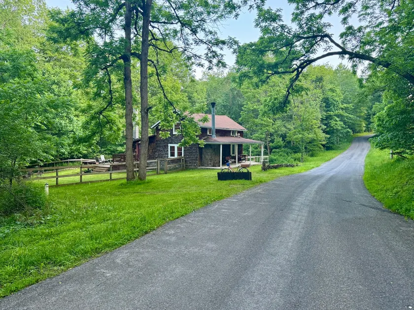 Winding Ridge Cabin, Pet Friendly, 20 min to Wisp - Image 1